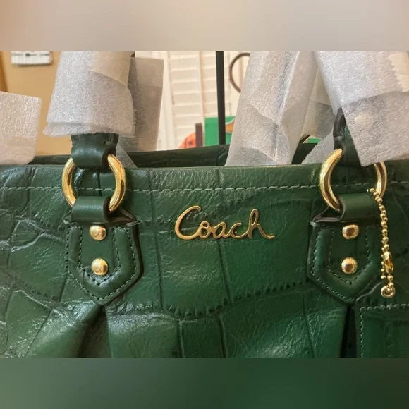 Coach mini tote rich forest green leather bag with gold hardware